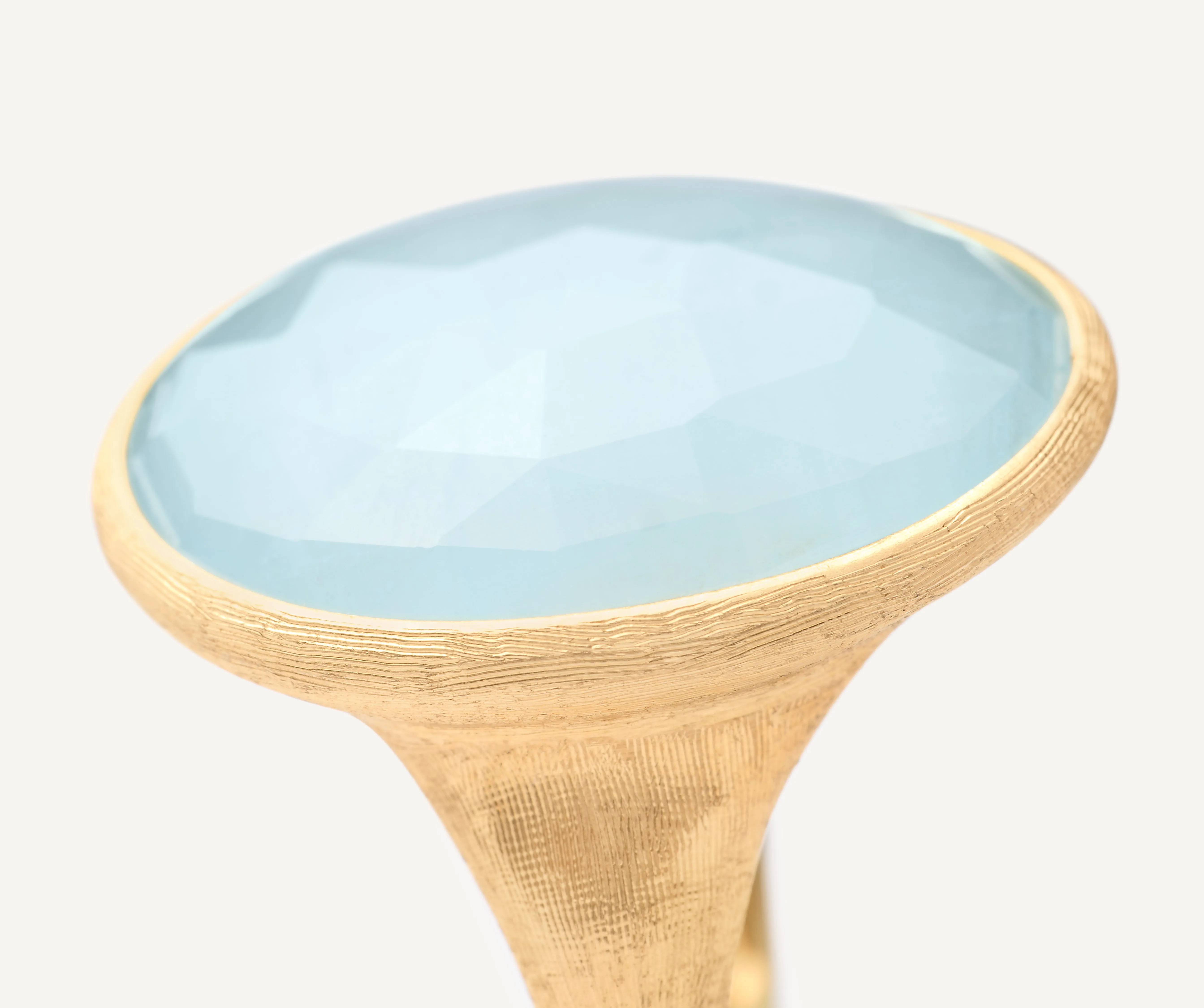 18K Yellow Gold Aquamarine Cocktail Ring