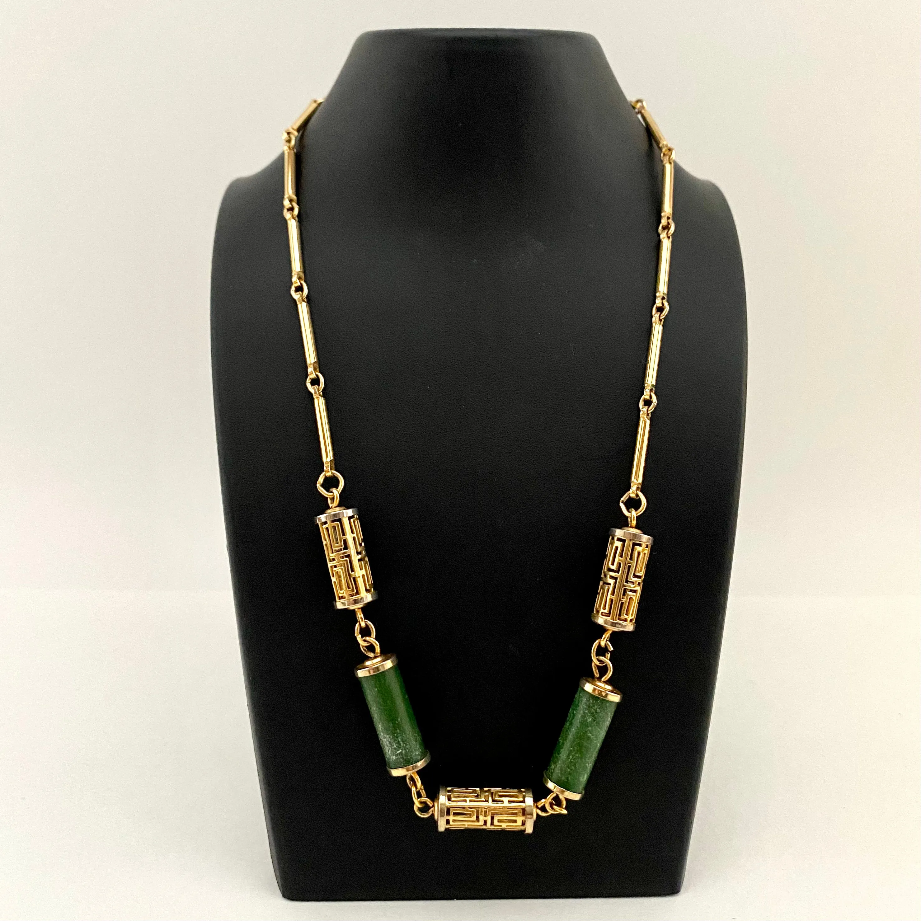 1978 Sarah Coventry Oriental Lanterns Necklace