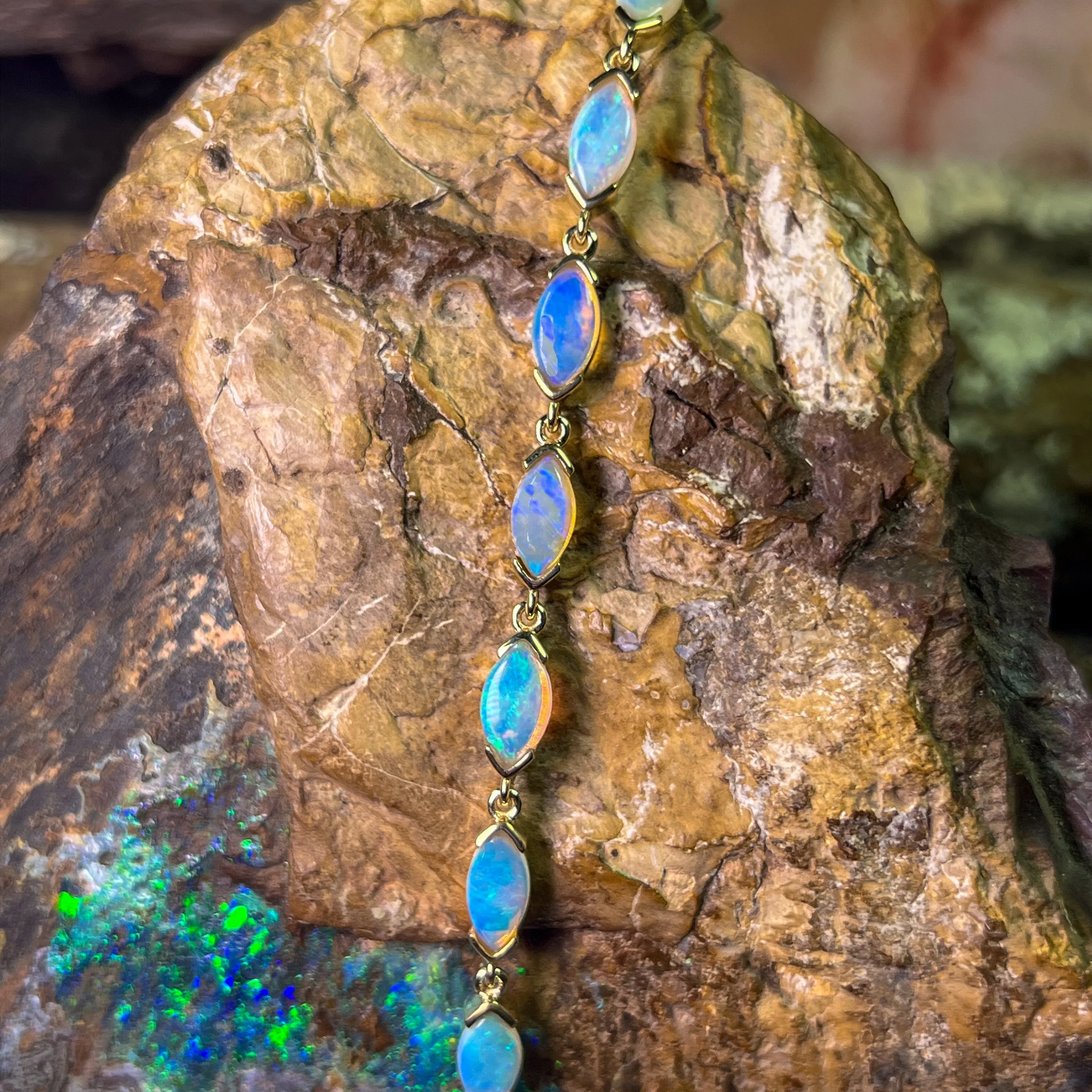 9kt Yellow Gold Marquise shape V claw Light Opal bracelet 21.5cm