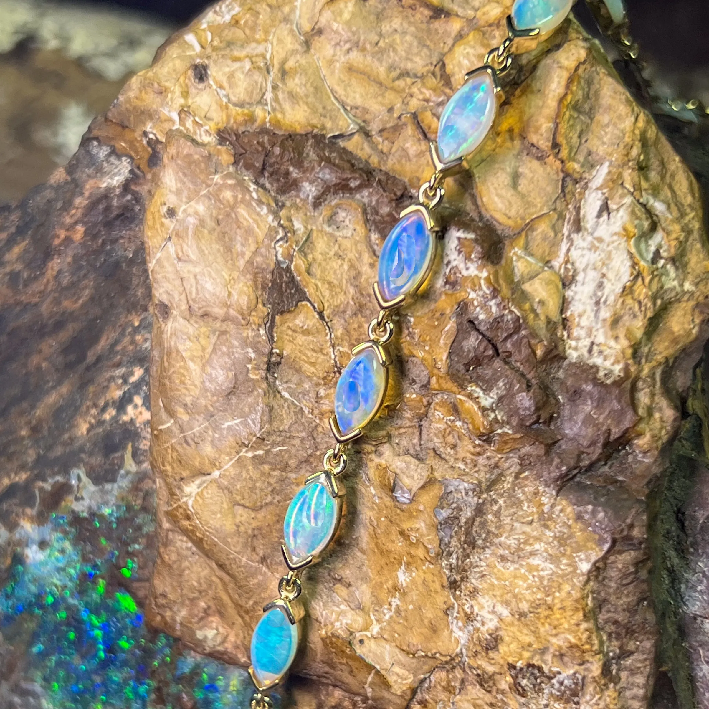 9kt Yellow Gold Marquise shape V claw Light Opal bracelet 21.5cm