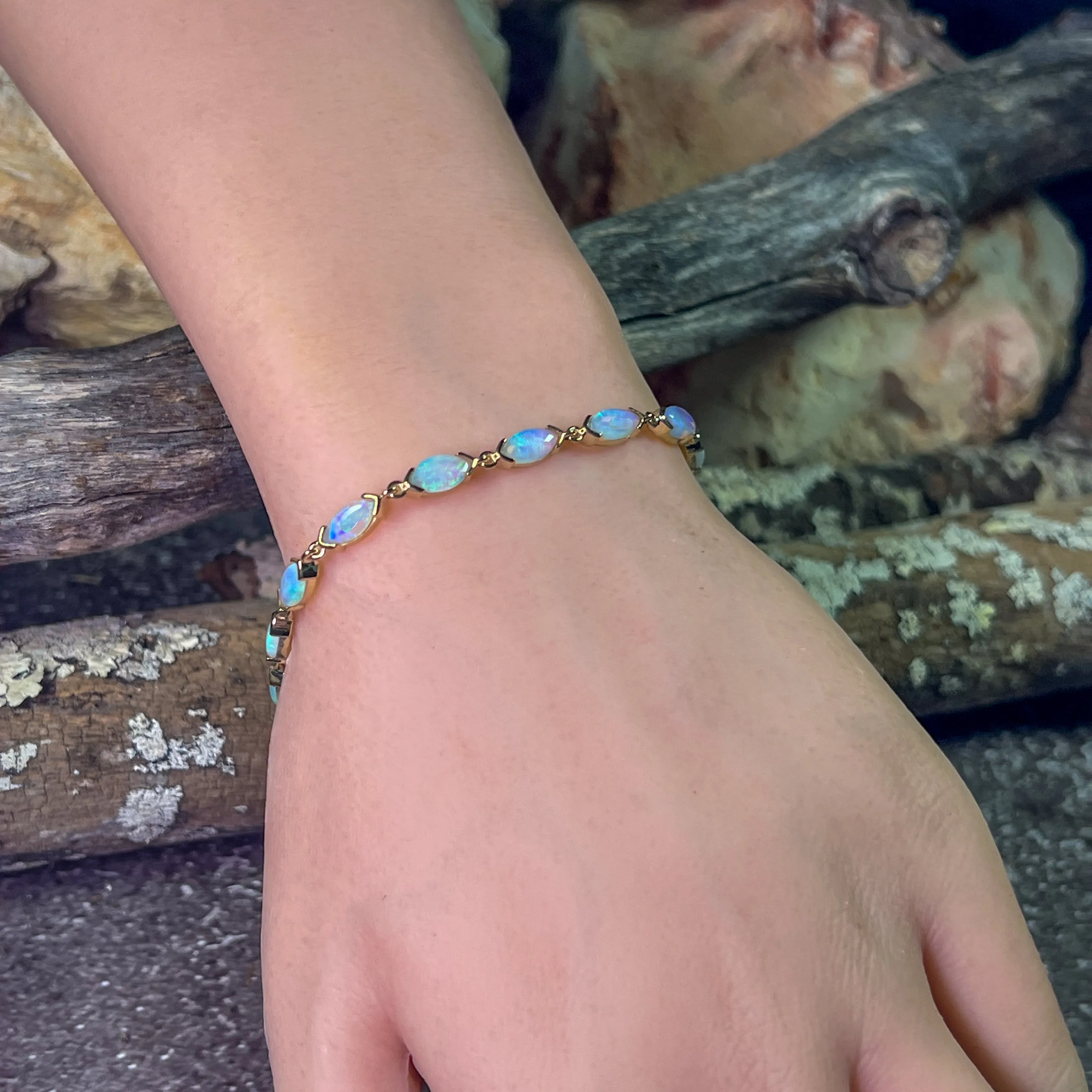 9kt Yellow Gold Marquise shape V claw Light Opal bracelet 21.5cm
