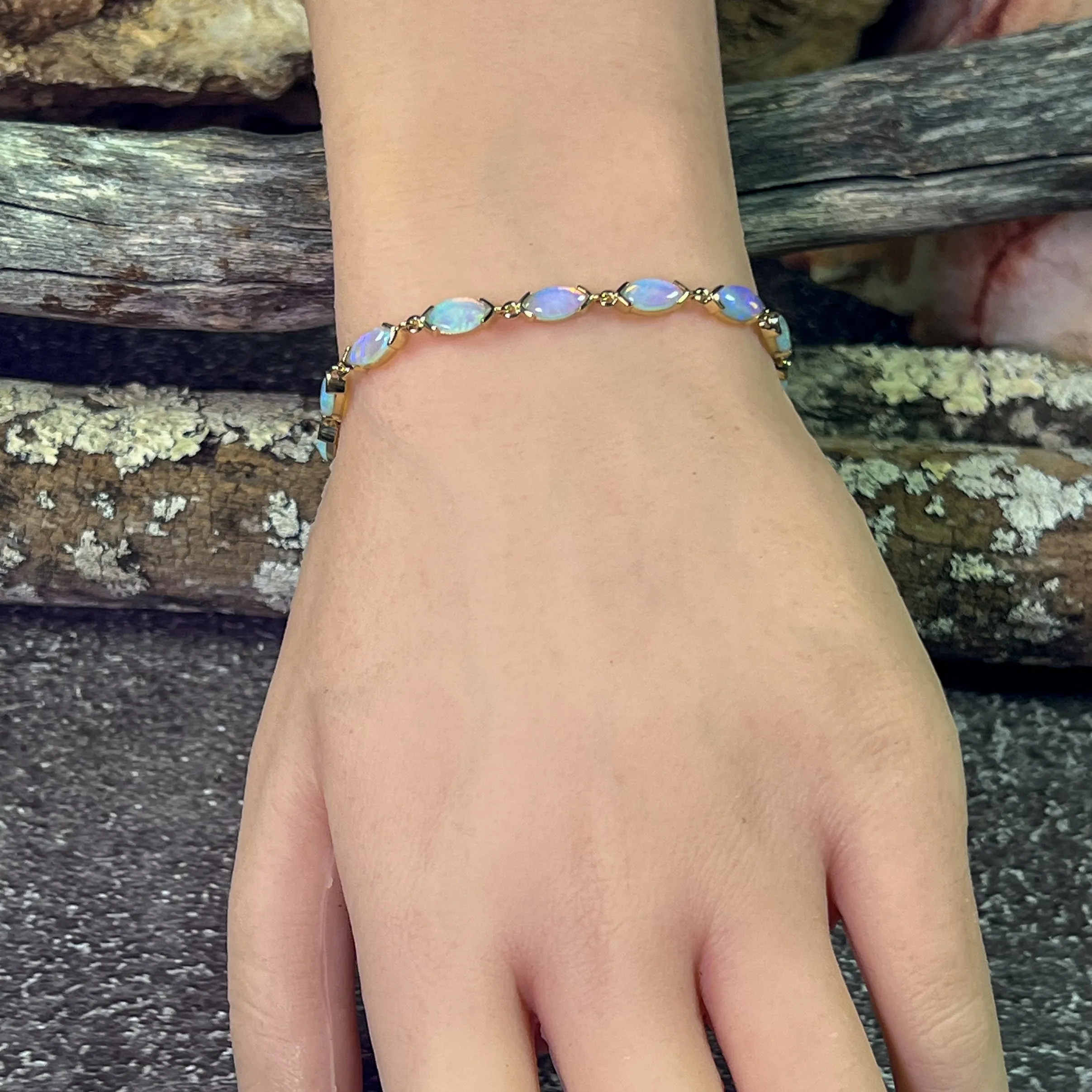 9kt Yellow Gold Marquise shape V claw Light Opal bracelet 21.5cm