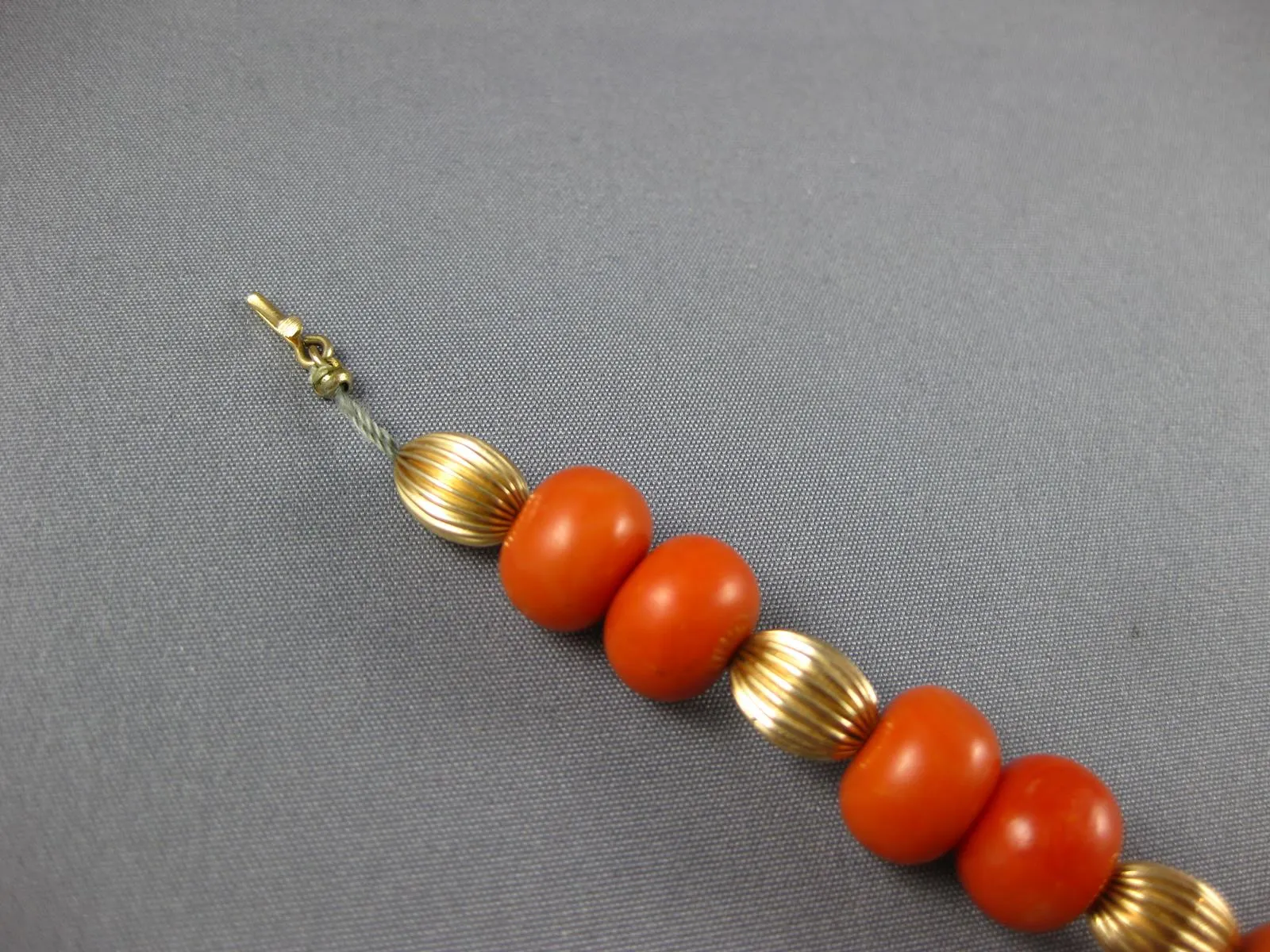 ANTIQUE LARGE & LONG AAA CORAL 14KT YELLOW GOLD 3D BEAD CLASSIC FUN BRACELET
