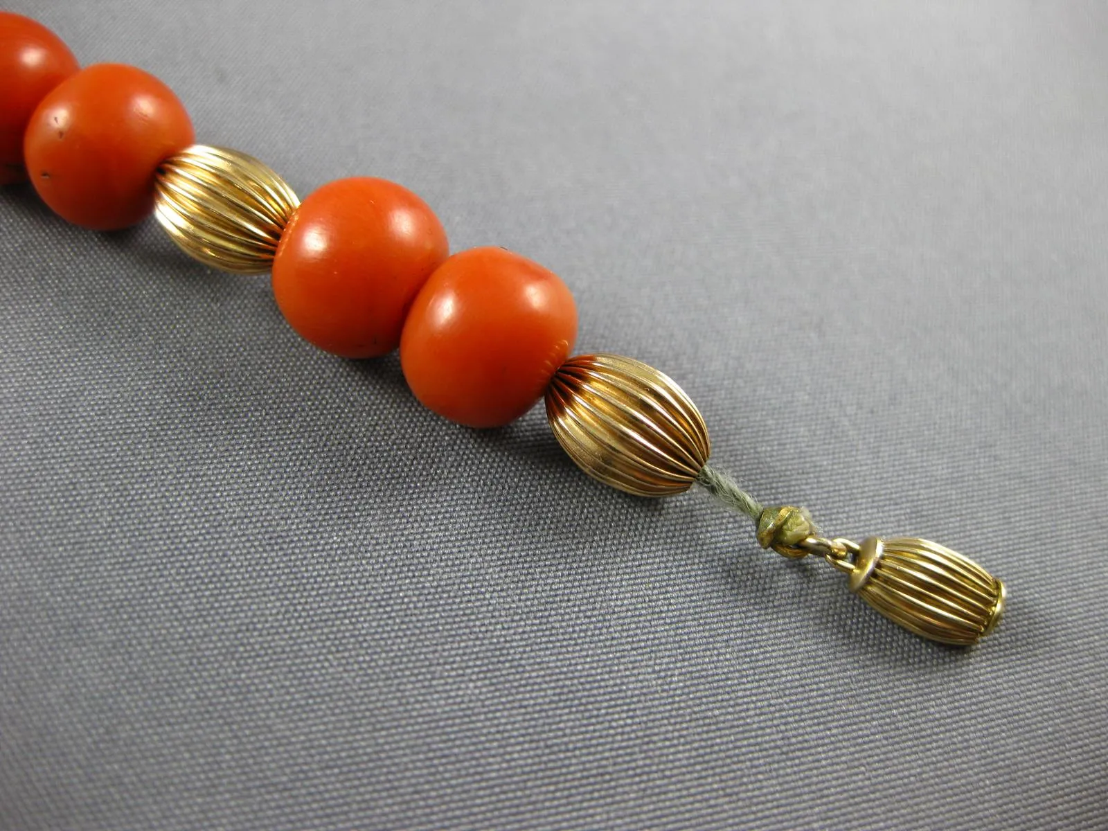 ANTIQUE LARGE & LONG AAA CORAL 14KT YELLOW GOLD 3D BEAD CLASSIC FUN BRACELET