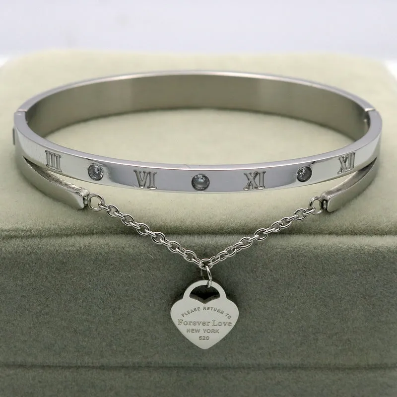 Heart shaped bracelet
