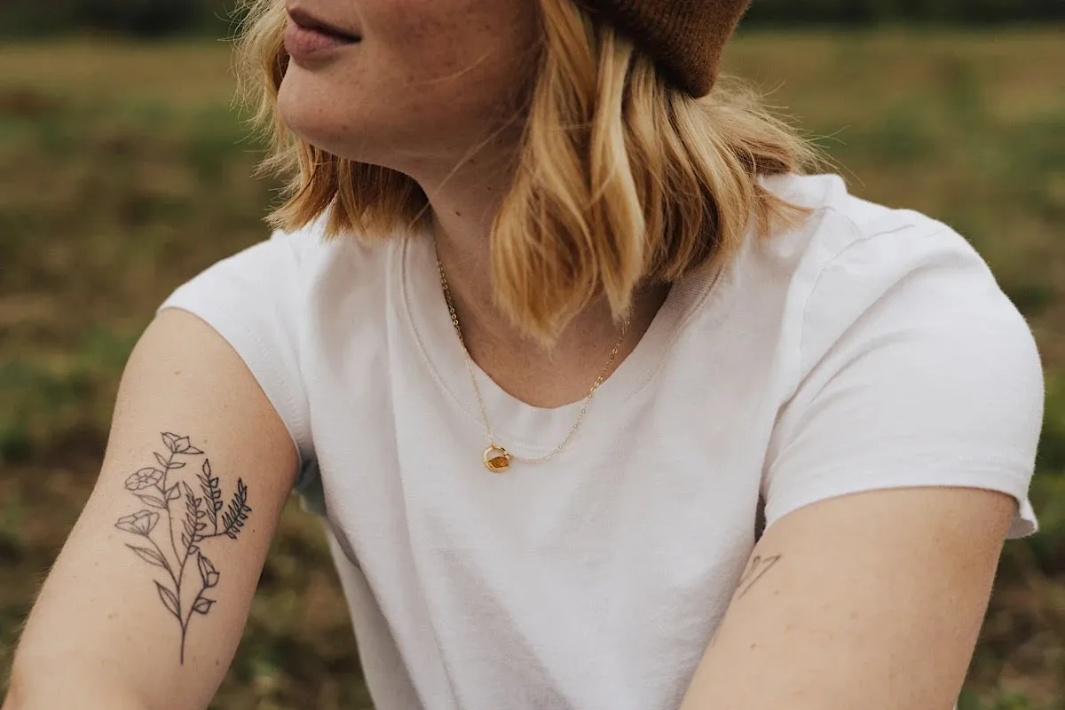November Moment Necklace