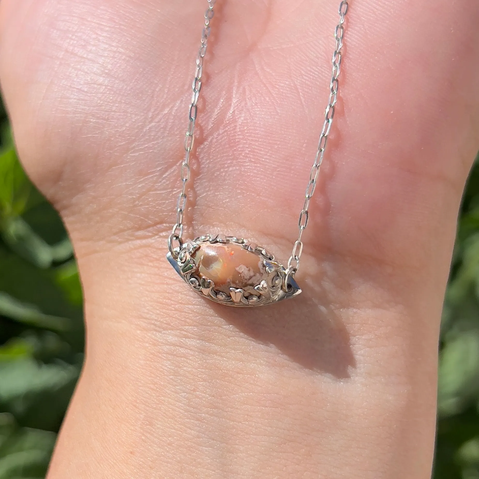 Opal Choker 𓆙