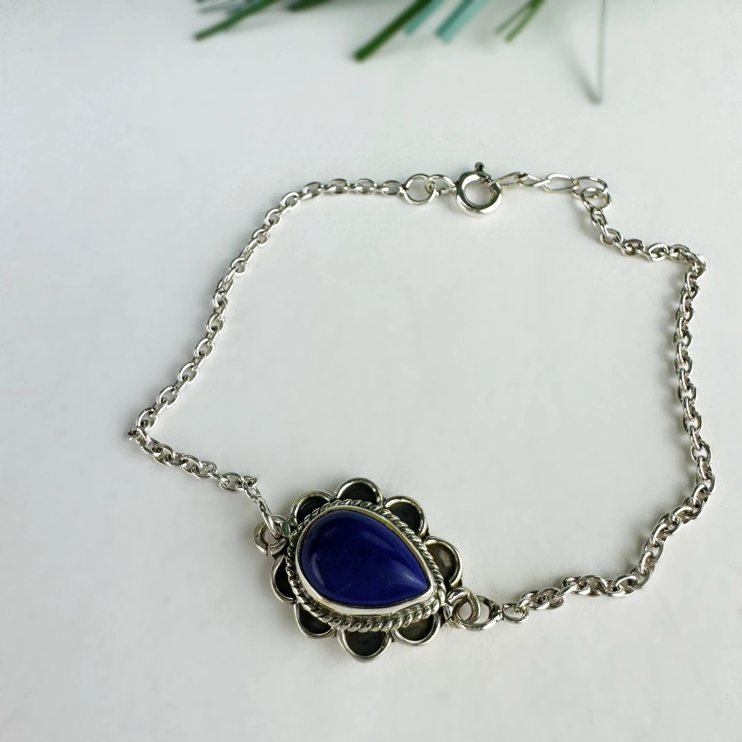 Precious Lapis Tear Bracelet - VBRC351L