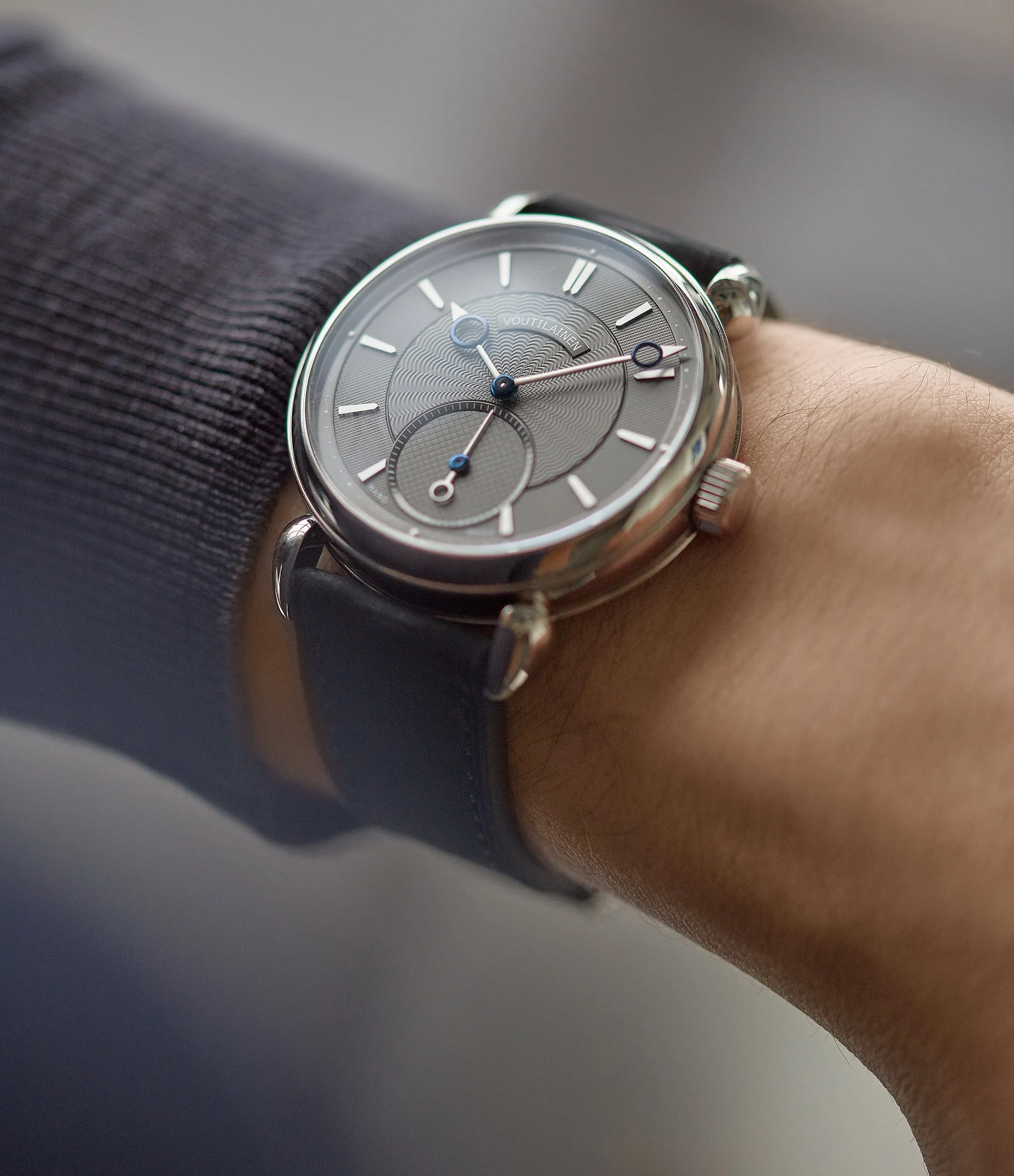 Vingt-8 | Titanium
