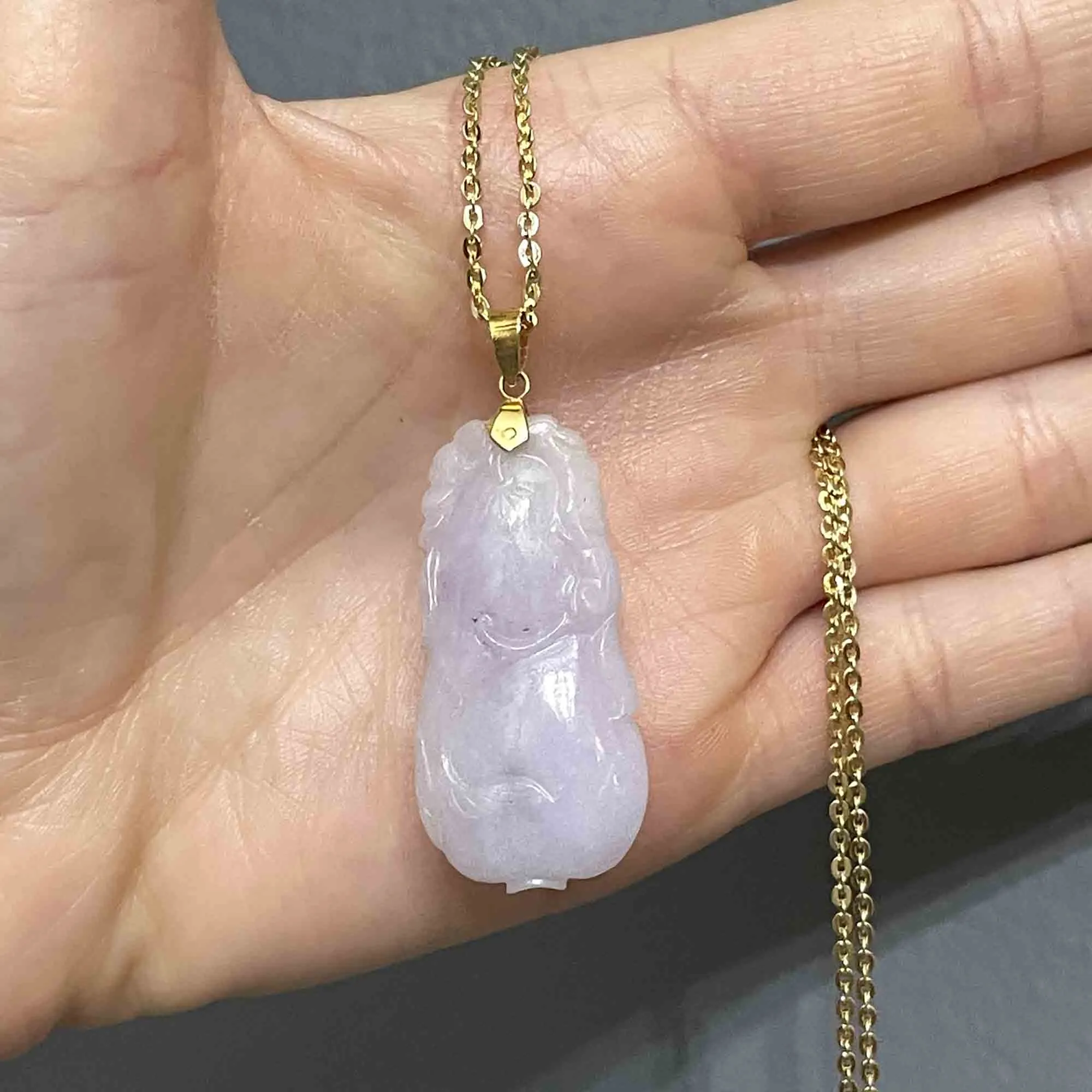 Vintage Carved Purple Jade Pendant Necklace in 14K Gold