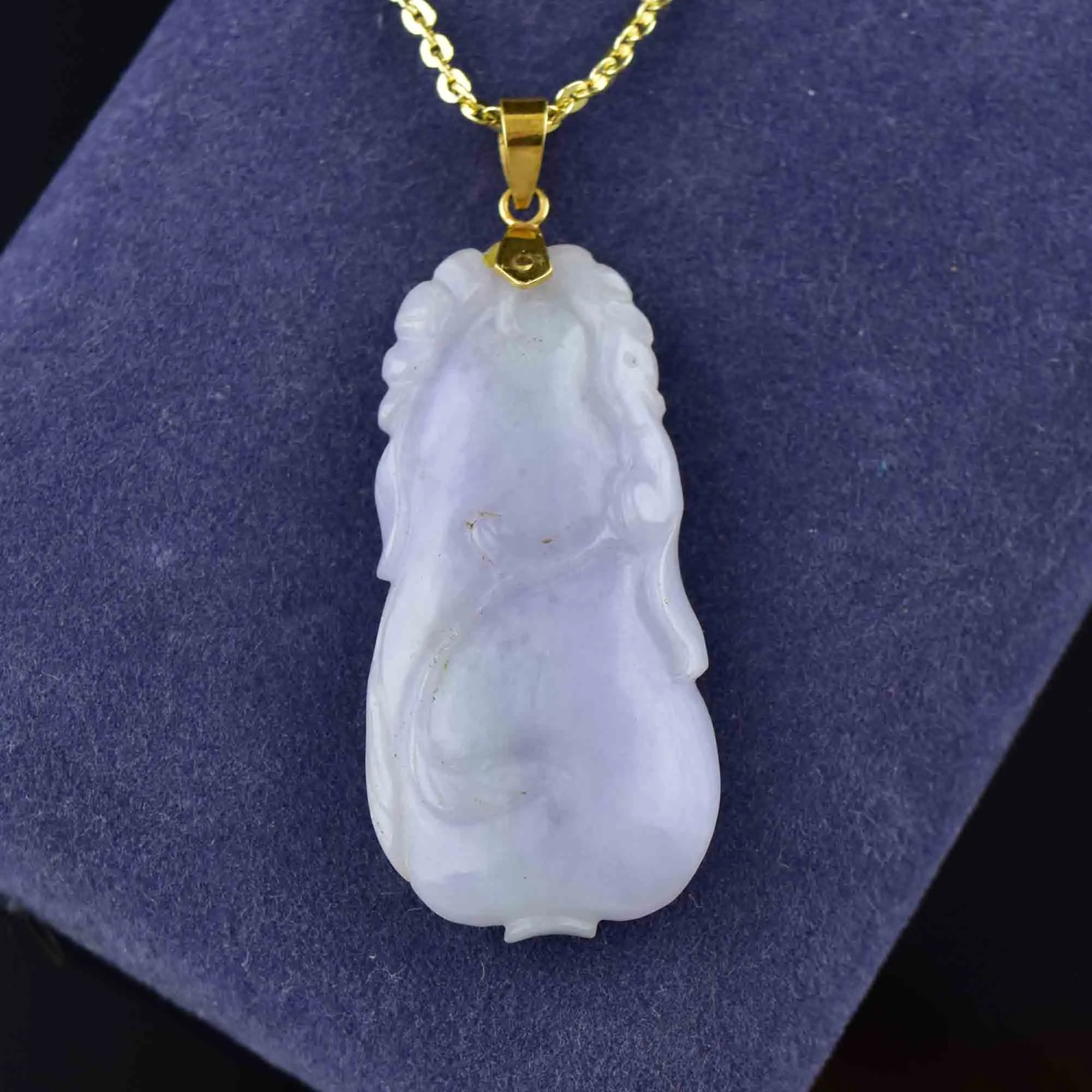 Vintage Carved Purple Jade Pendant Necklace in 14K Gold