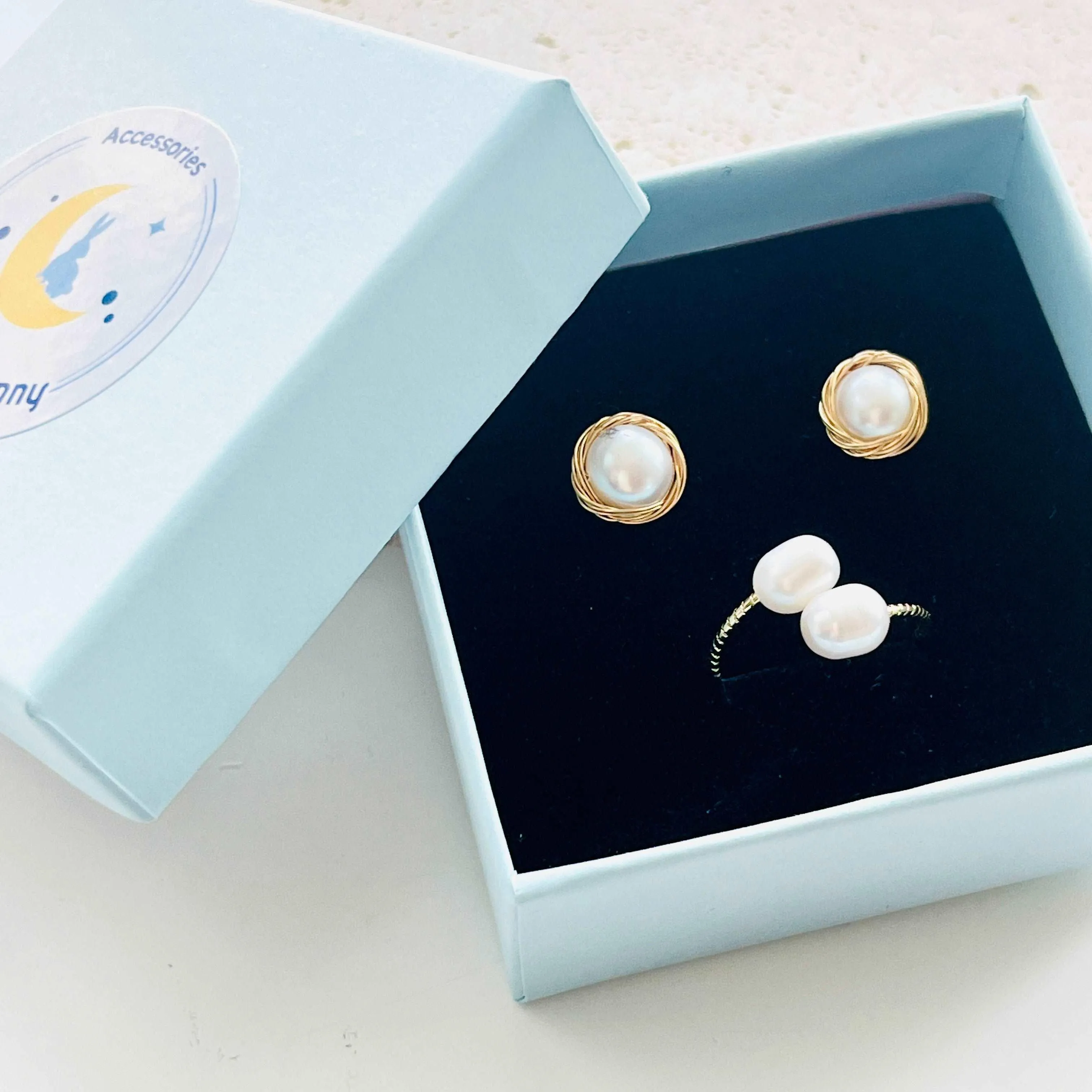 Wire Wrapping Freshwater Pearl Stud Earrings
